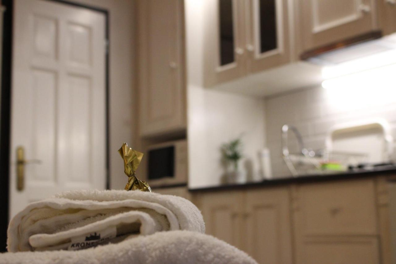 Kishaz Apartman Eger Exteriör bild