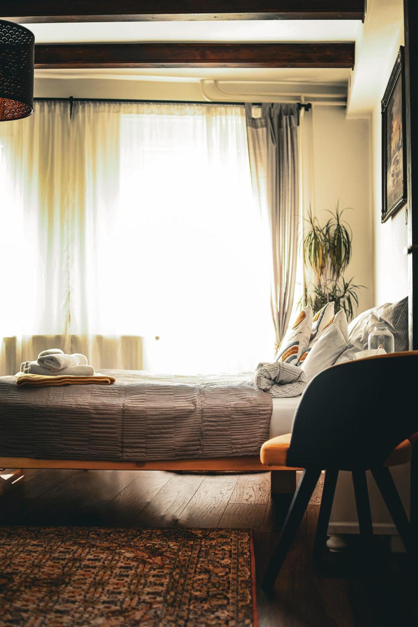 Kishaz Apartman Eger Exteriör bild